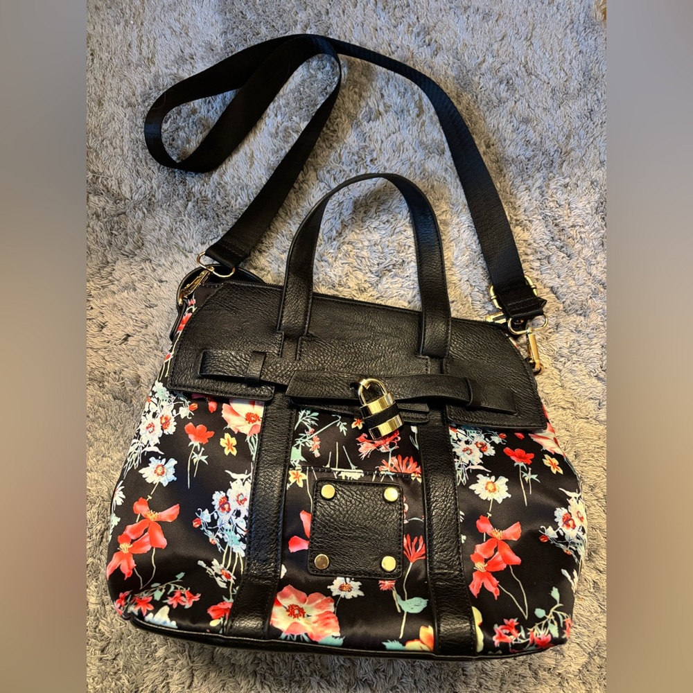 Kathy Ireland bag floral